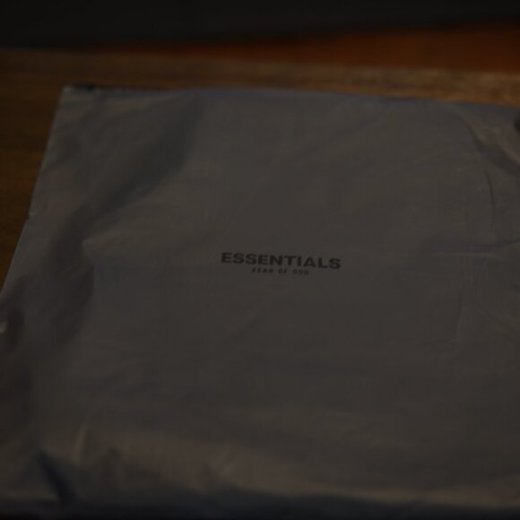 Fear of God Essentials Stretch Limo Shorts - Picture 2 of 5